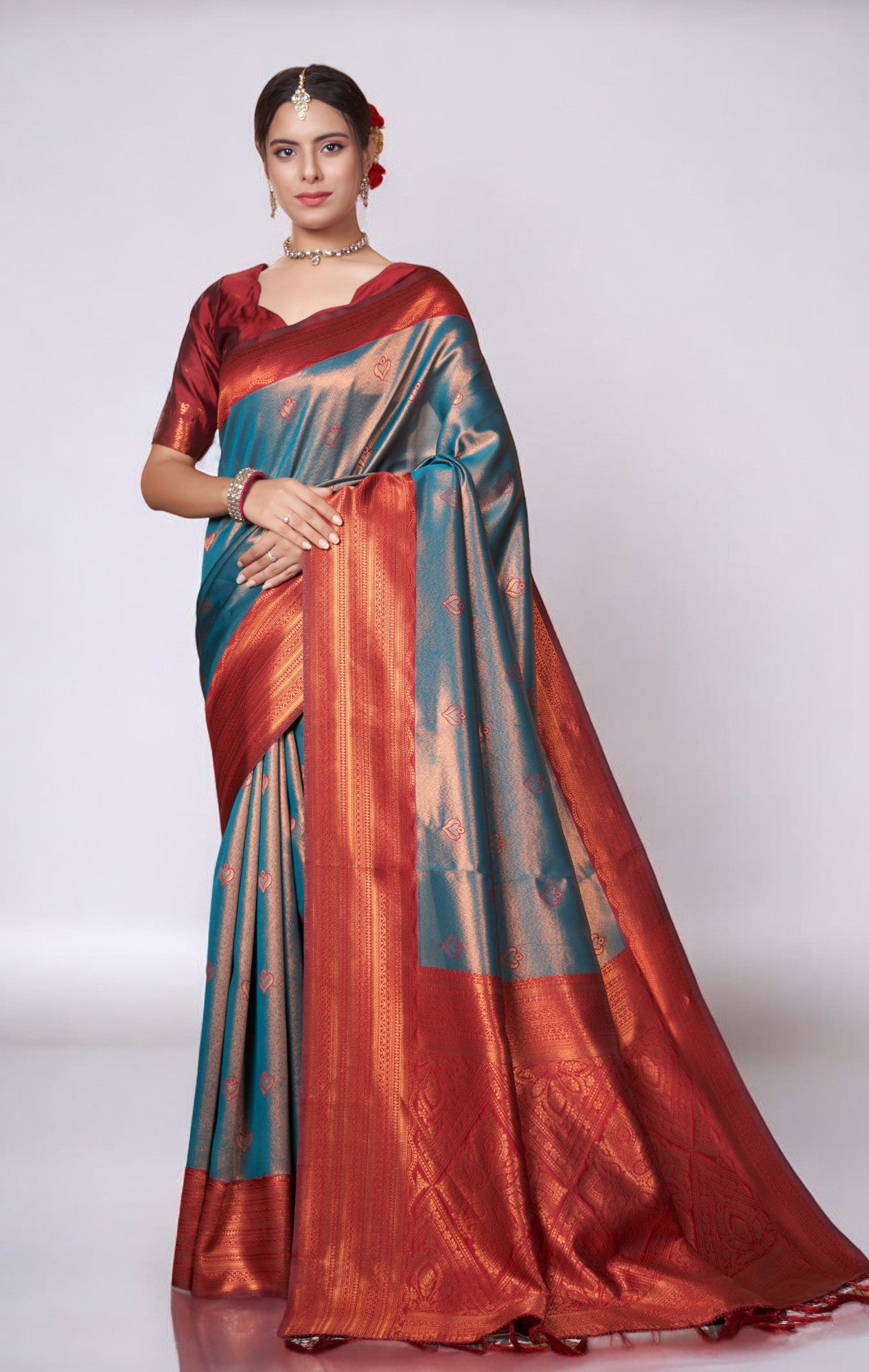 Peacock Blue Kanjivaram Silk Saree With Zari Thread Artistry