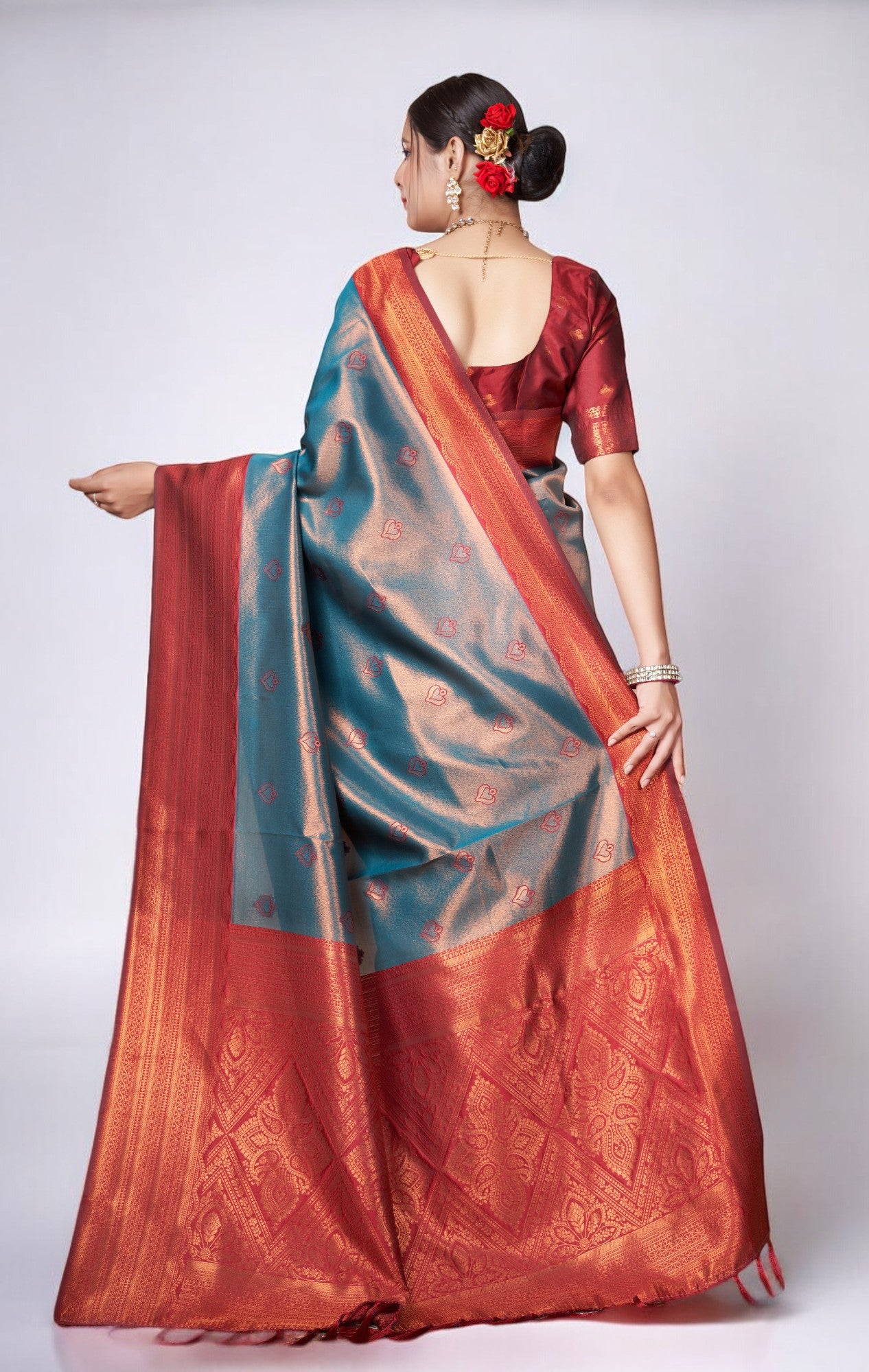 Peacock Blue Kanjivaram Silk Saree With Zari Thread Artistry