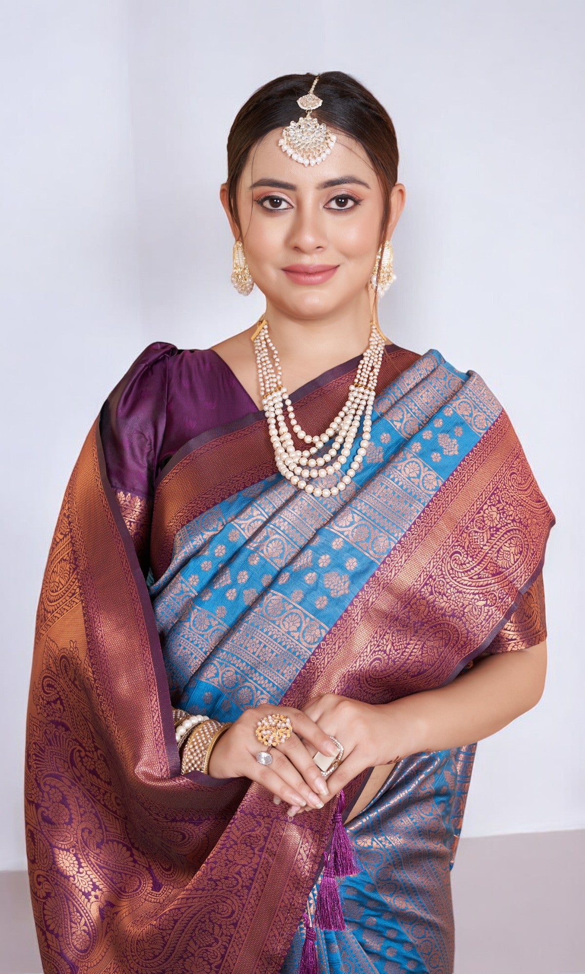 Blue Silk Saree With Jacquard Jari Work Pattern