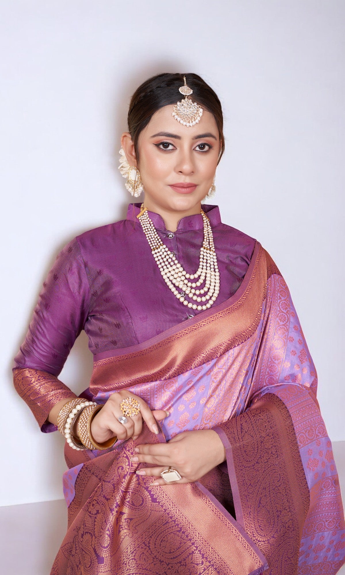 Lavender Silk Saree With Jacquard Jari Work Pattern