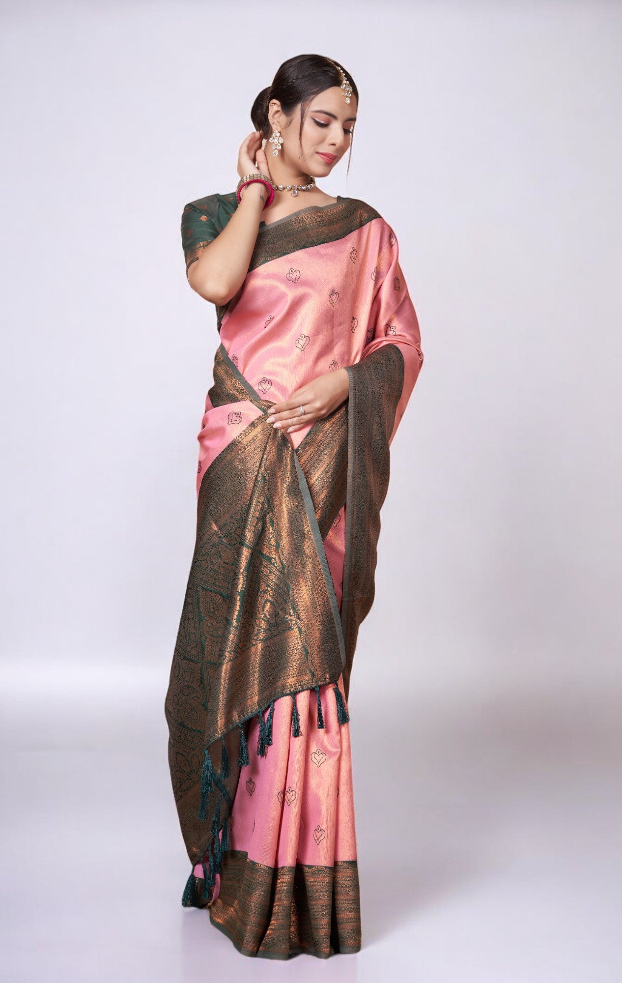 Rose Pink Kanjivaram Silk Saree With Zari Thread Artistry