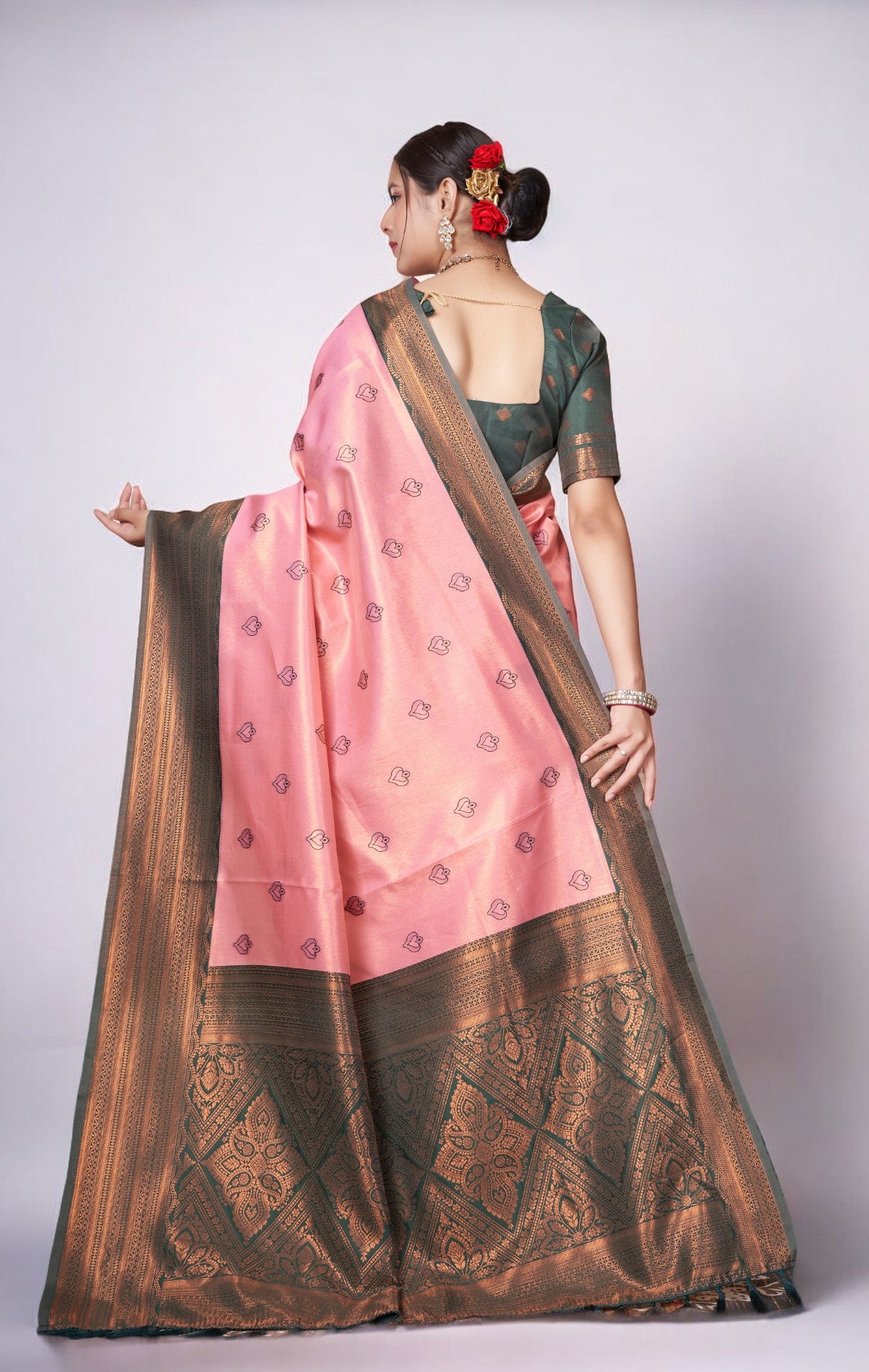 Rose Pink Kanjivaram Silk Saree With Zari Thread Artistry