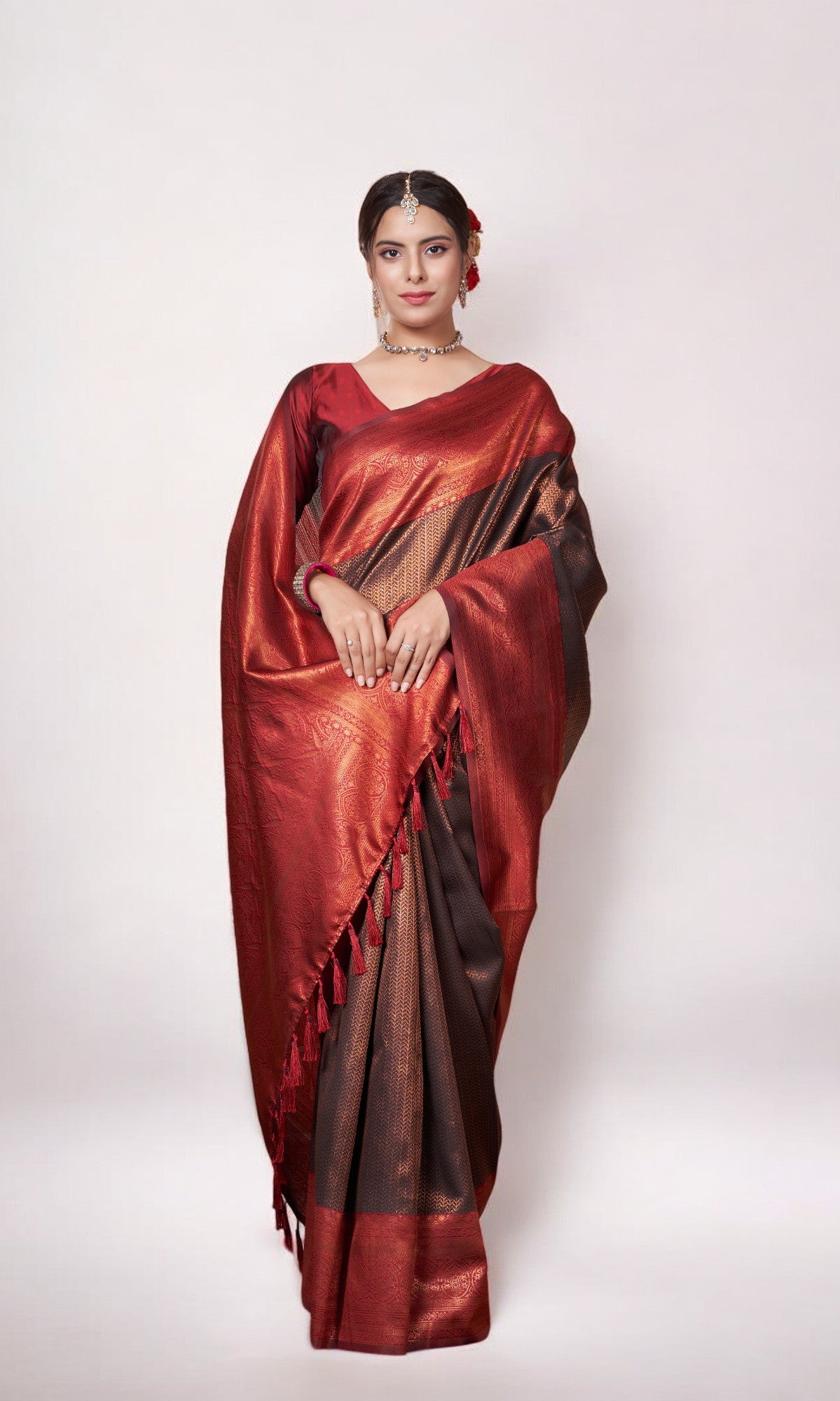 Black Silk Saree With Zari Thread Artistry