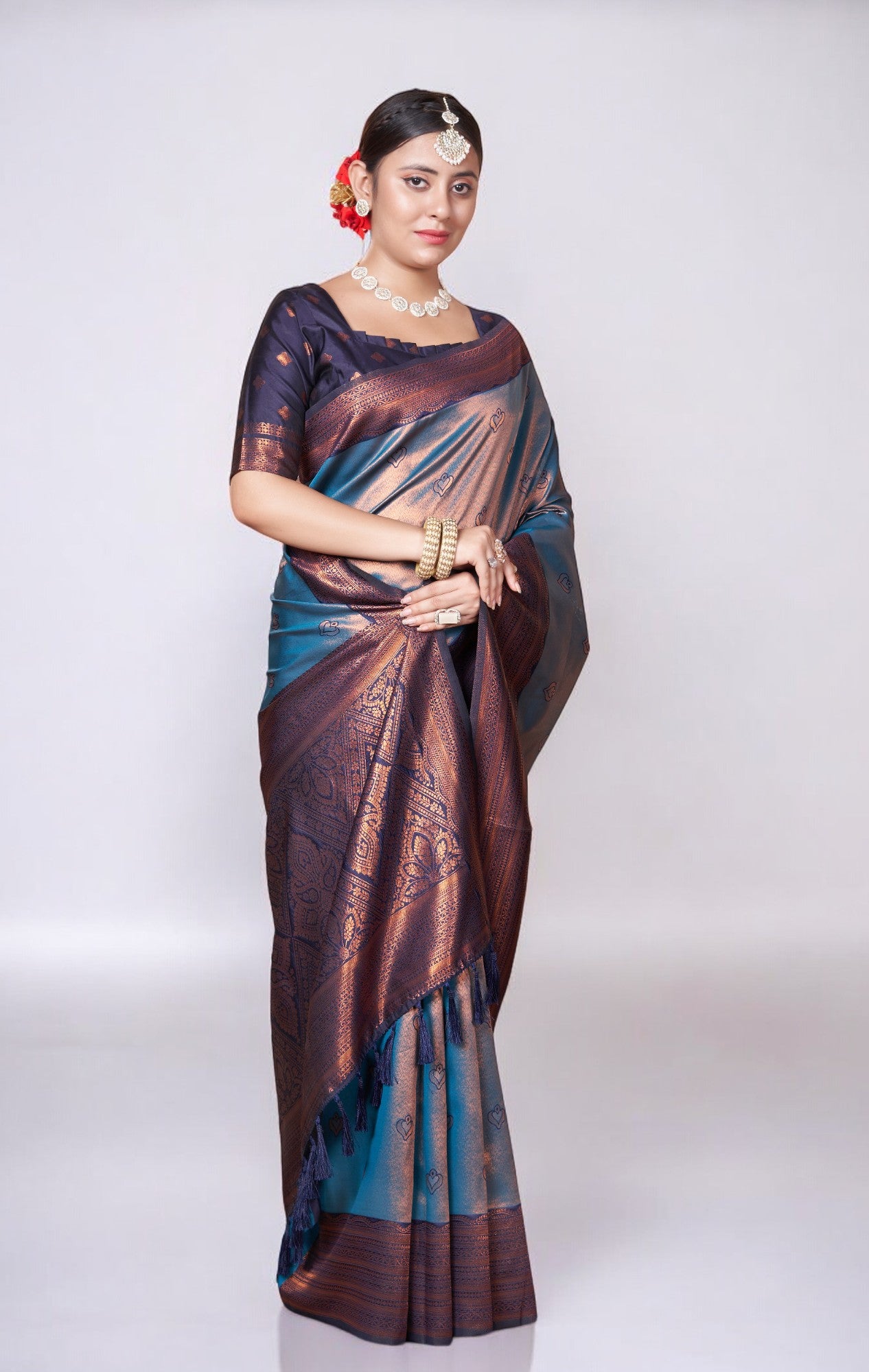 Indigo Blue Kanjivaram Silk Saree With Zari Thread Artistry