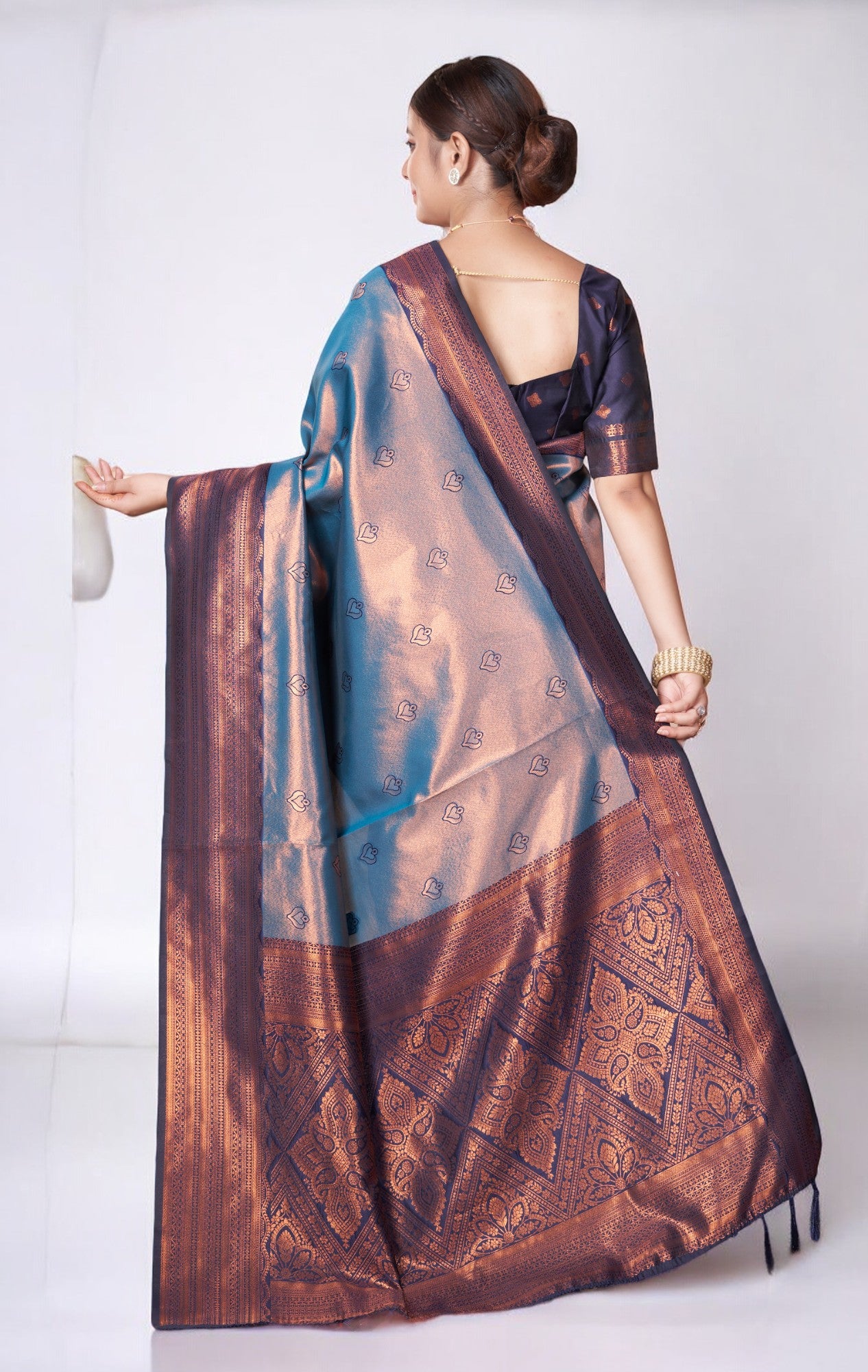 Indigo Blue Kanjivaram Silk Saree With Zari Thread Artistry