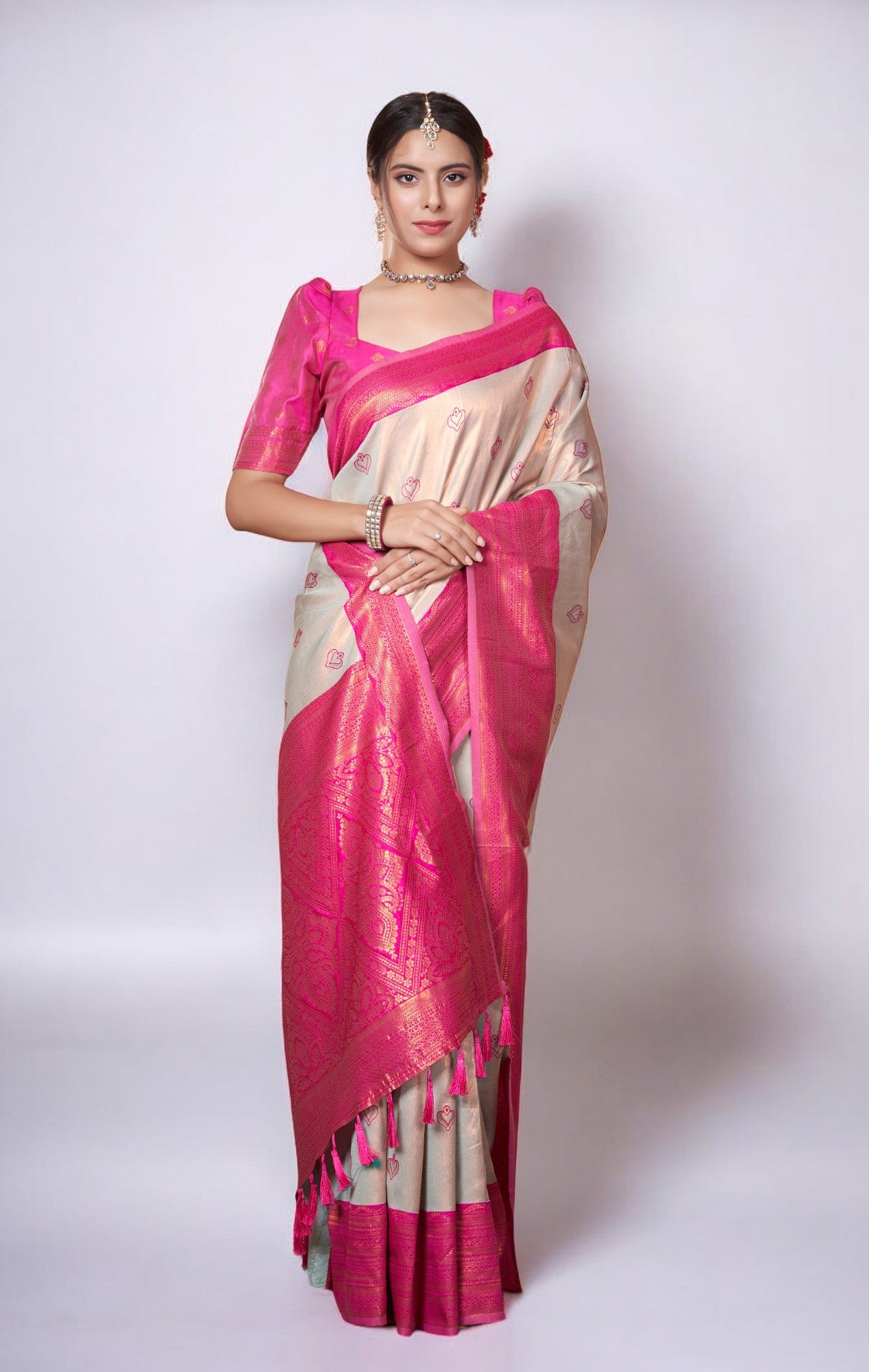 Beige Kanjivaram Silk Saree With Zari Thread Artistry