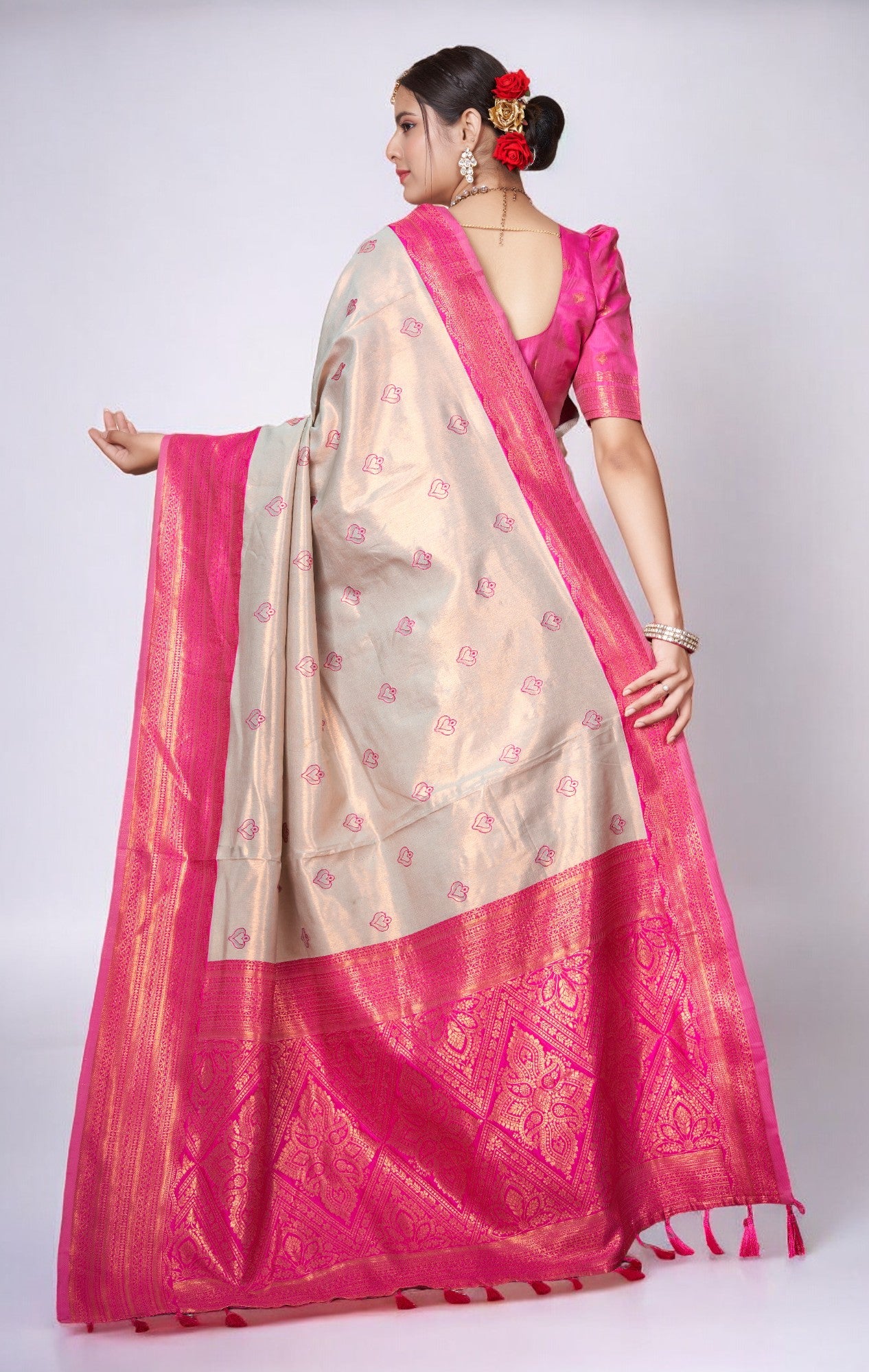 Beige Kanjivaram Silk Saree With Zari Thread Artistry