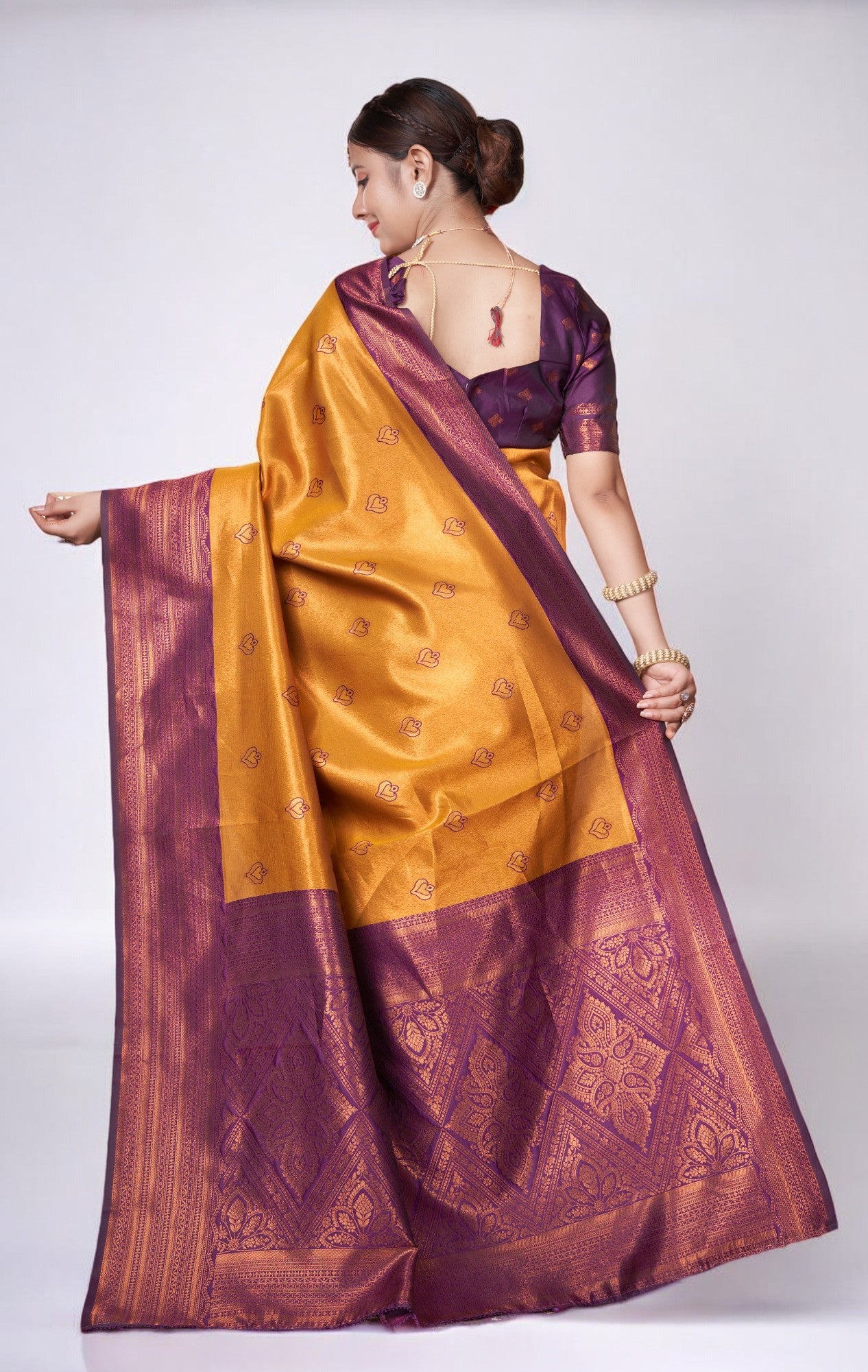 Golden Yellow Kanjivaram Silk Saree With Zari Thread Artistry