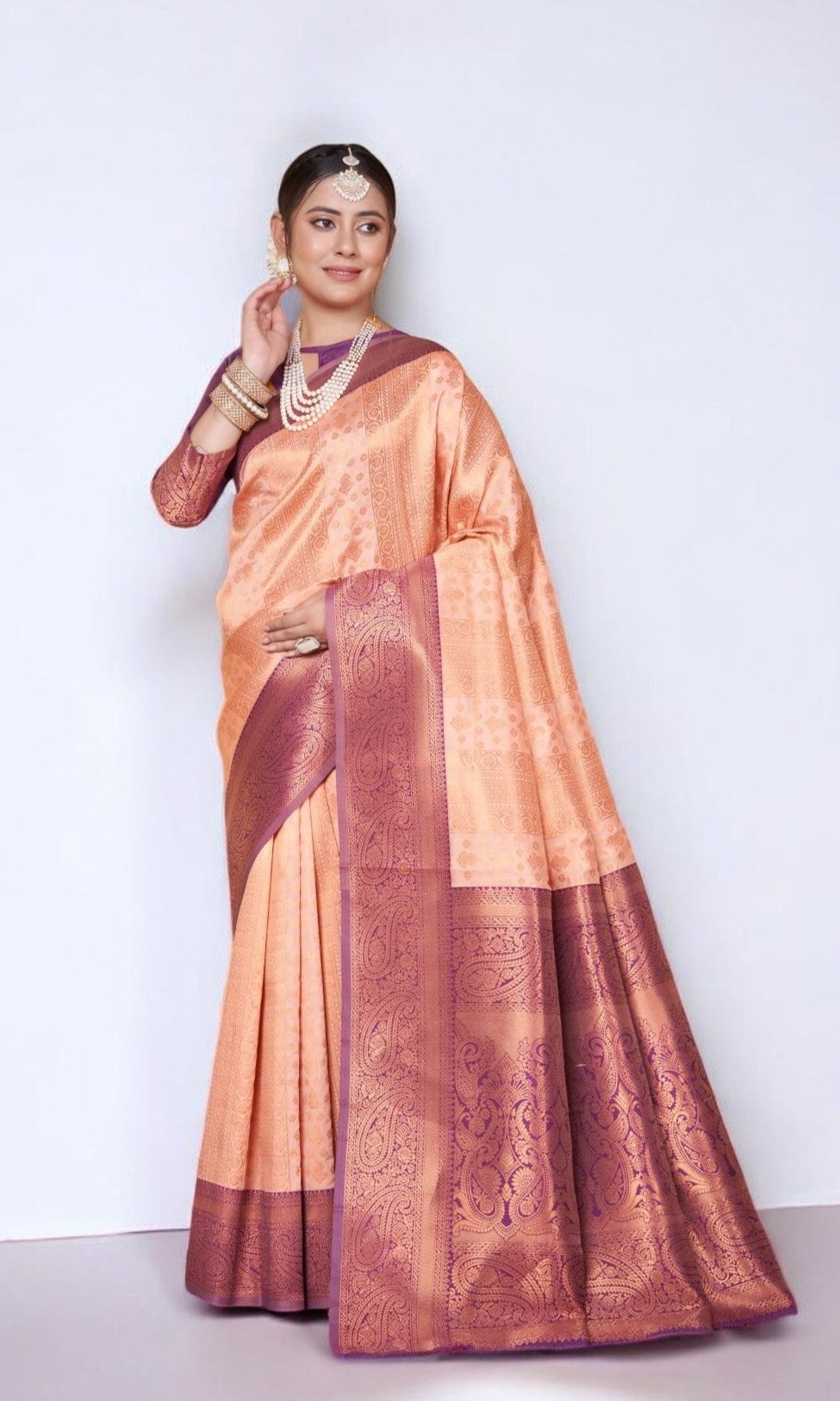 Orange Silk Saree With Jacquard Jari Work Pattern