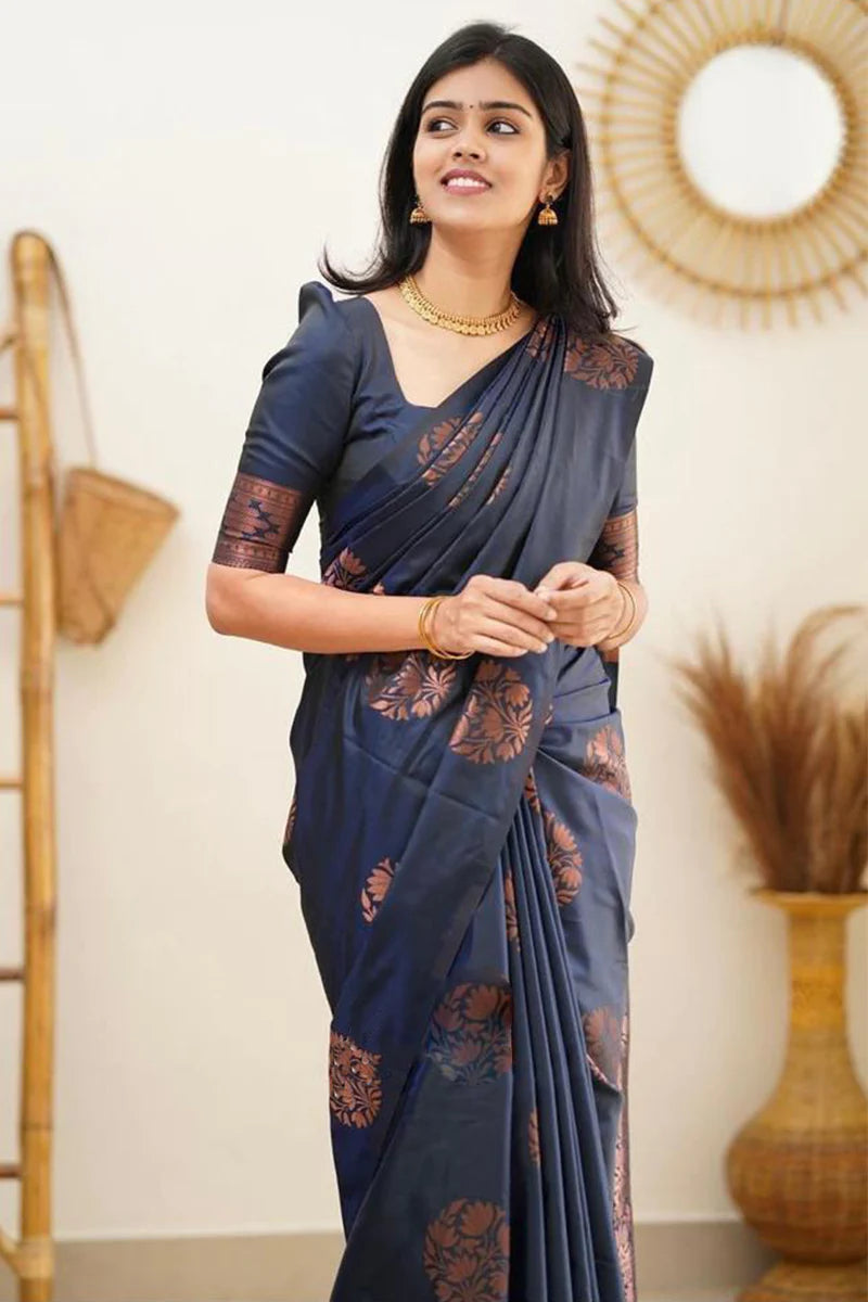 Neavy Blue Kanjivaram Silk Saree With Jacquard Work