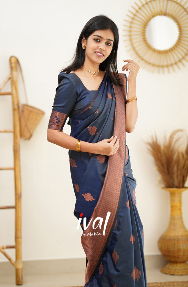 Neavy Blue Kanjivaram Silk Saree With Jacquard Work