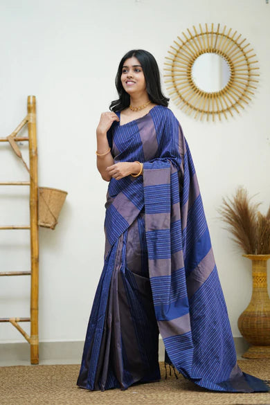 Neavy Blue Silk Saree With Jacquard Work