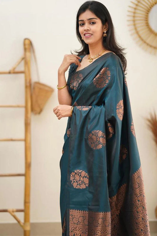 Rama Kanjivaram Silk Saree With Jacquard Work