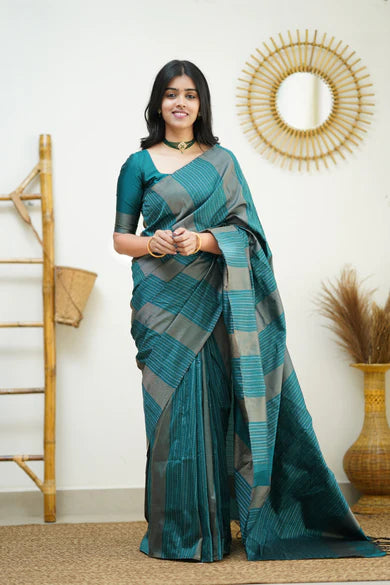 Rama Silk Saree With Jacquard Work