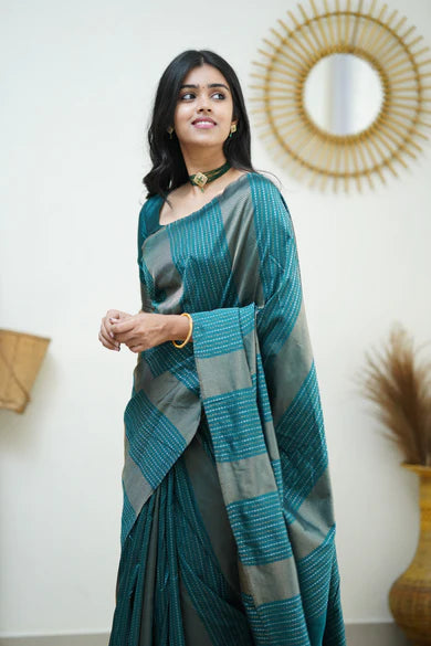 Rama Silk Saree With Jacquard Work