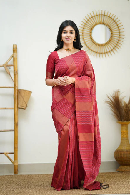 Red Silk Saree With Jacquard Work