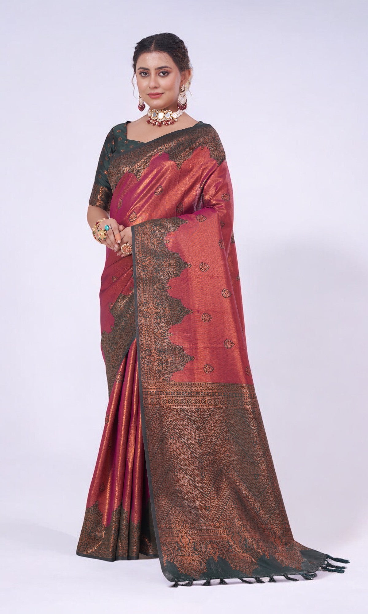 Red Silk Saree With Jari Work