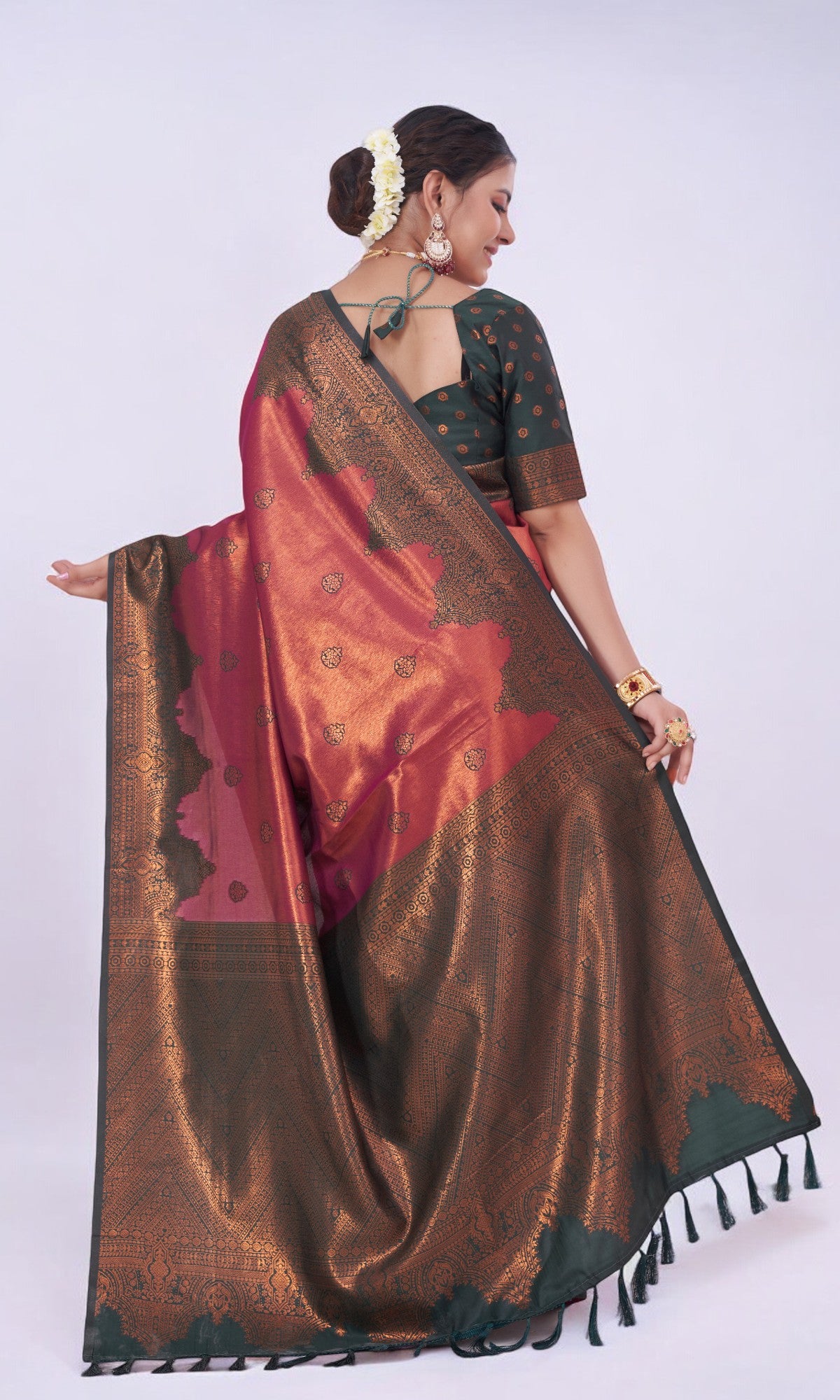 Red Silk Saree With Jari Work