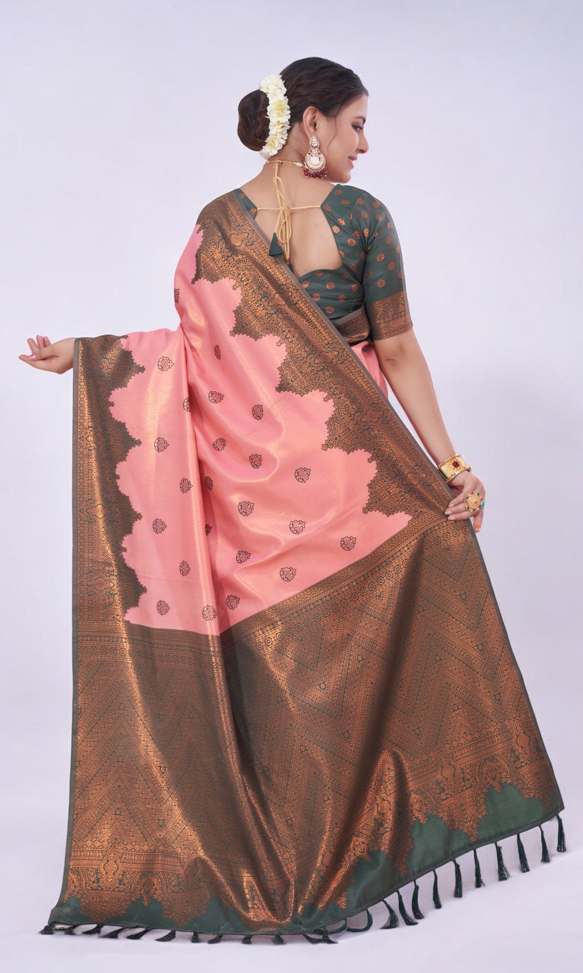 Pink Silk Saree With Jari Work