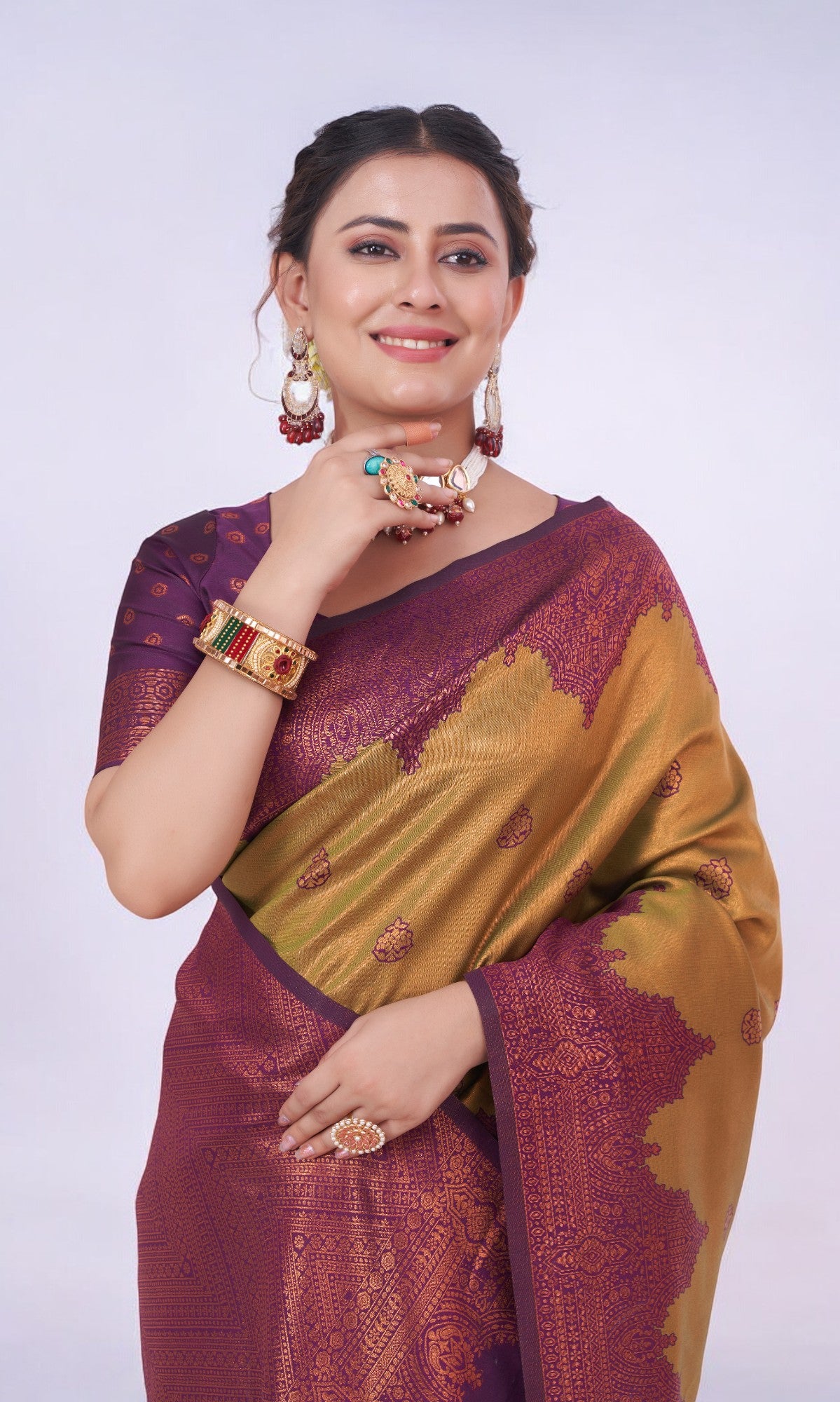 Golden Yellow Silk Saree With Jari Work